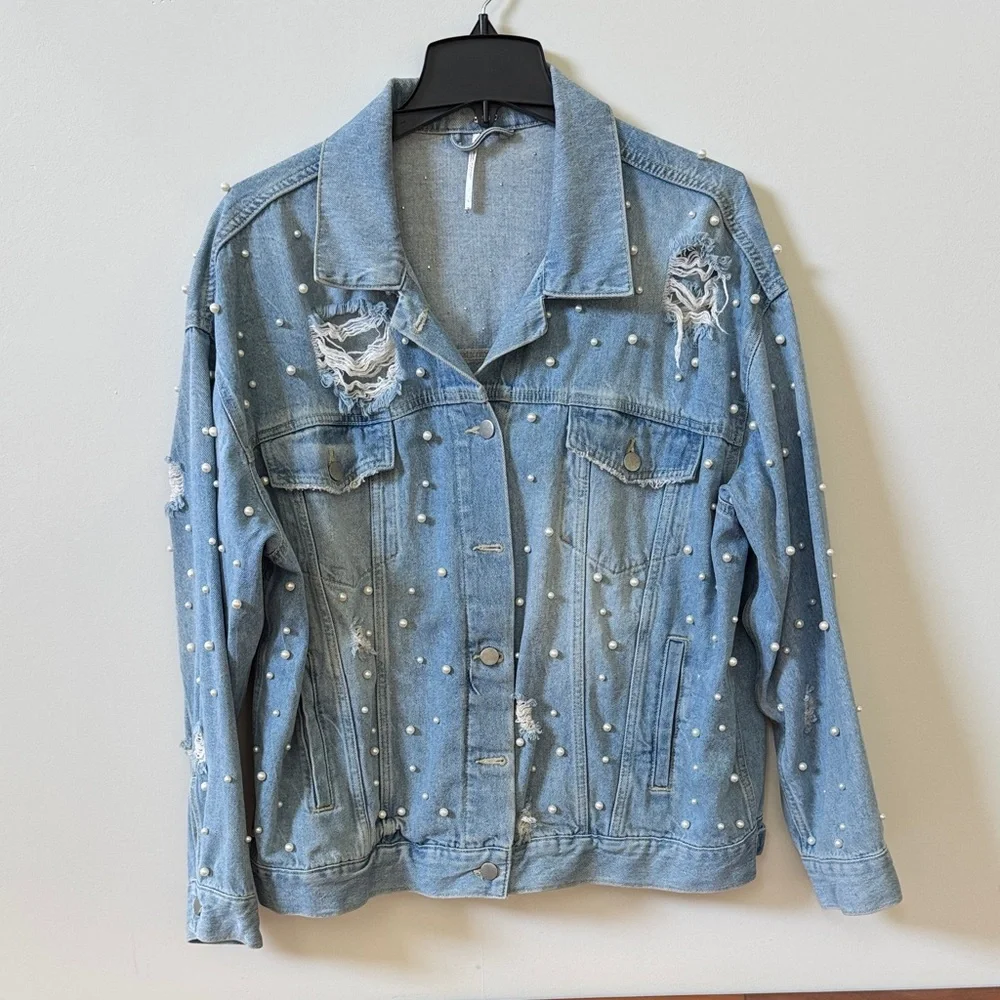 Free people Sunday funday pearl light Blue Denim Jacket with Pearls distressed - Picture 3 of 9